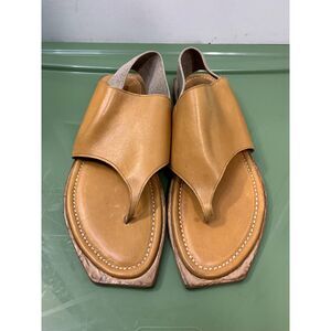1725.a Tan Leather Thong Sandals Made in Italy Size EU 41 - NWOT